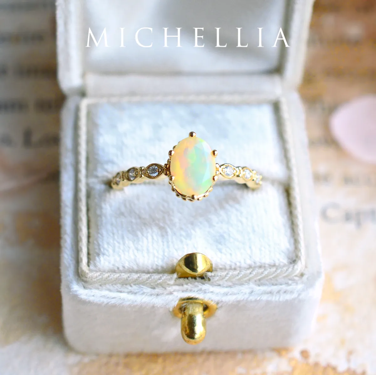 [Evelina] Vintage Classic Crown Oval Engagement Ring in Natural Australian Opal
