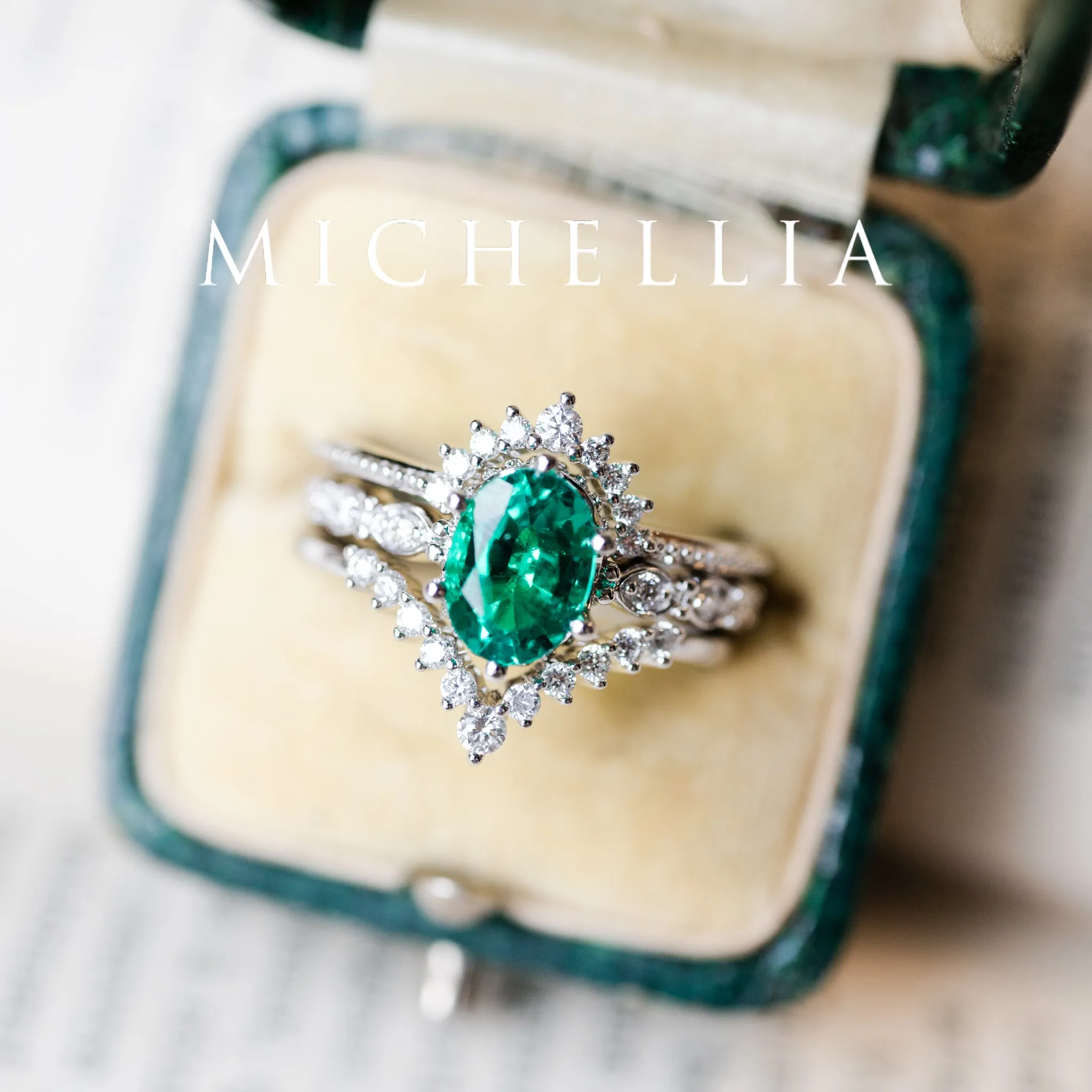[Evelina] Vintage Classic Crown Oval Engagement Ring in Natural Australian Opal