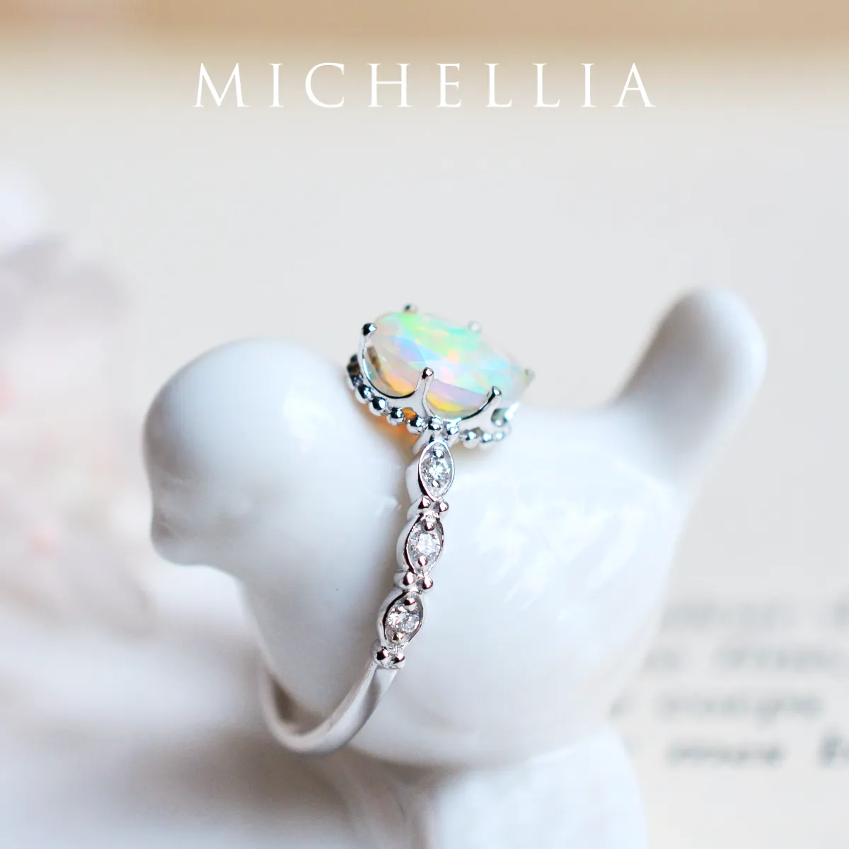 [Evelina] Vintage Classic Crown Oval Engagement Ring in Natural Australian Opal