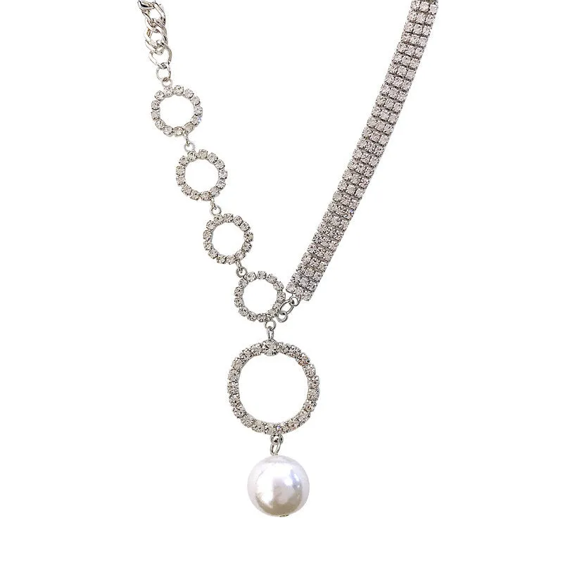 Wholesale Temperament Full of Diamonds, Large Rings, Pearls, Female Chains, Bone Chains